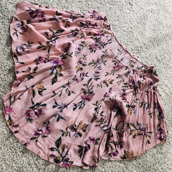 American Eagle Outfitters Tops - Off The Shoulder Floral Blouse!! ✨